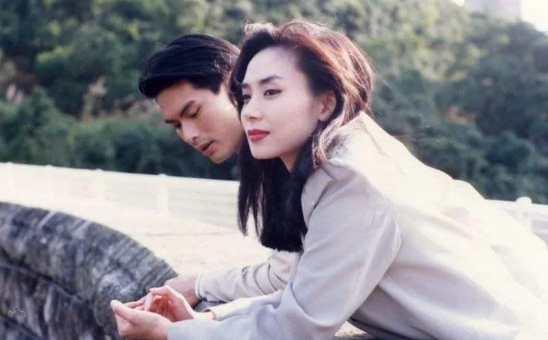 三婚的吕良伟，老婆个个貌美如花，64岁身材健美，私人飞机随便耍