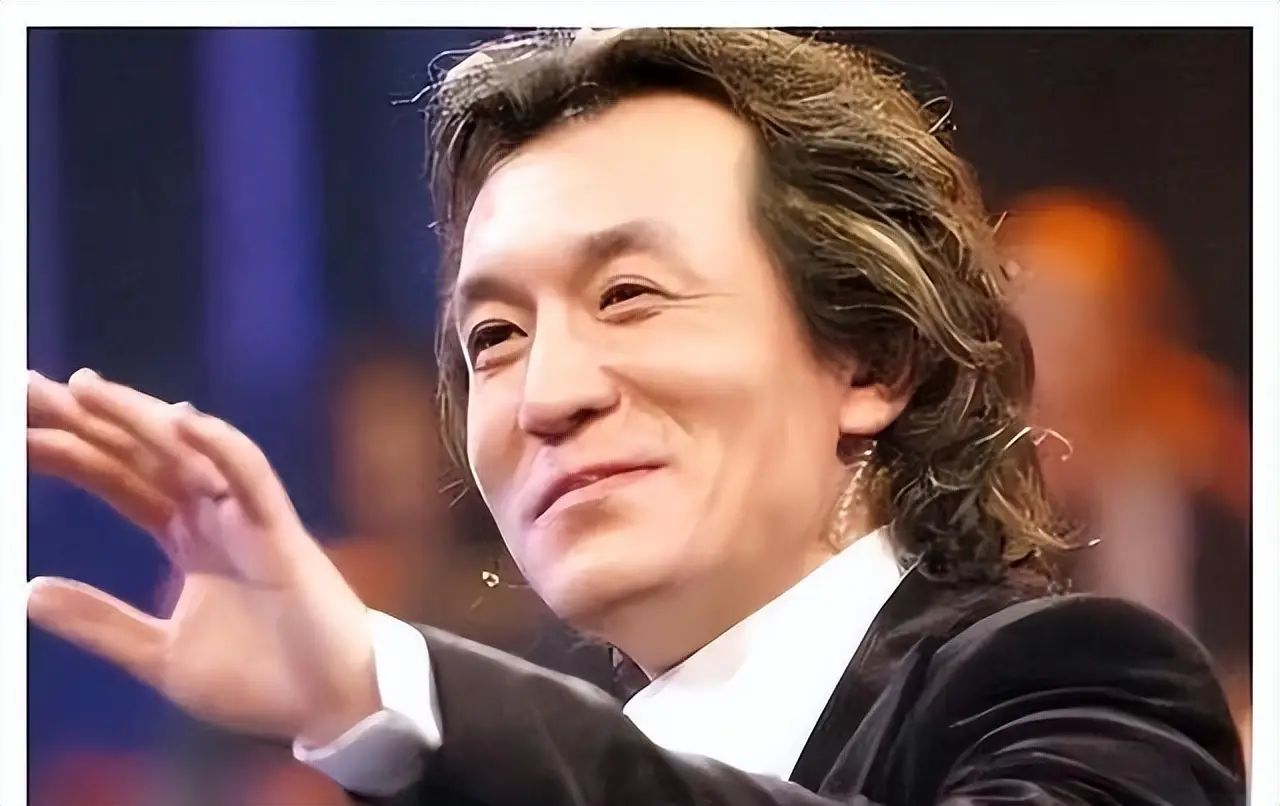 演都不演了：李咏美国下葬7年后，妻子哈文还是走上了姜昆的老路