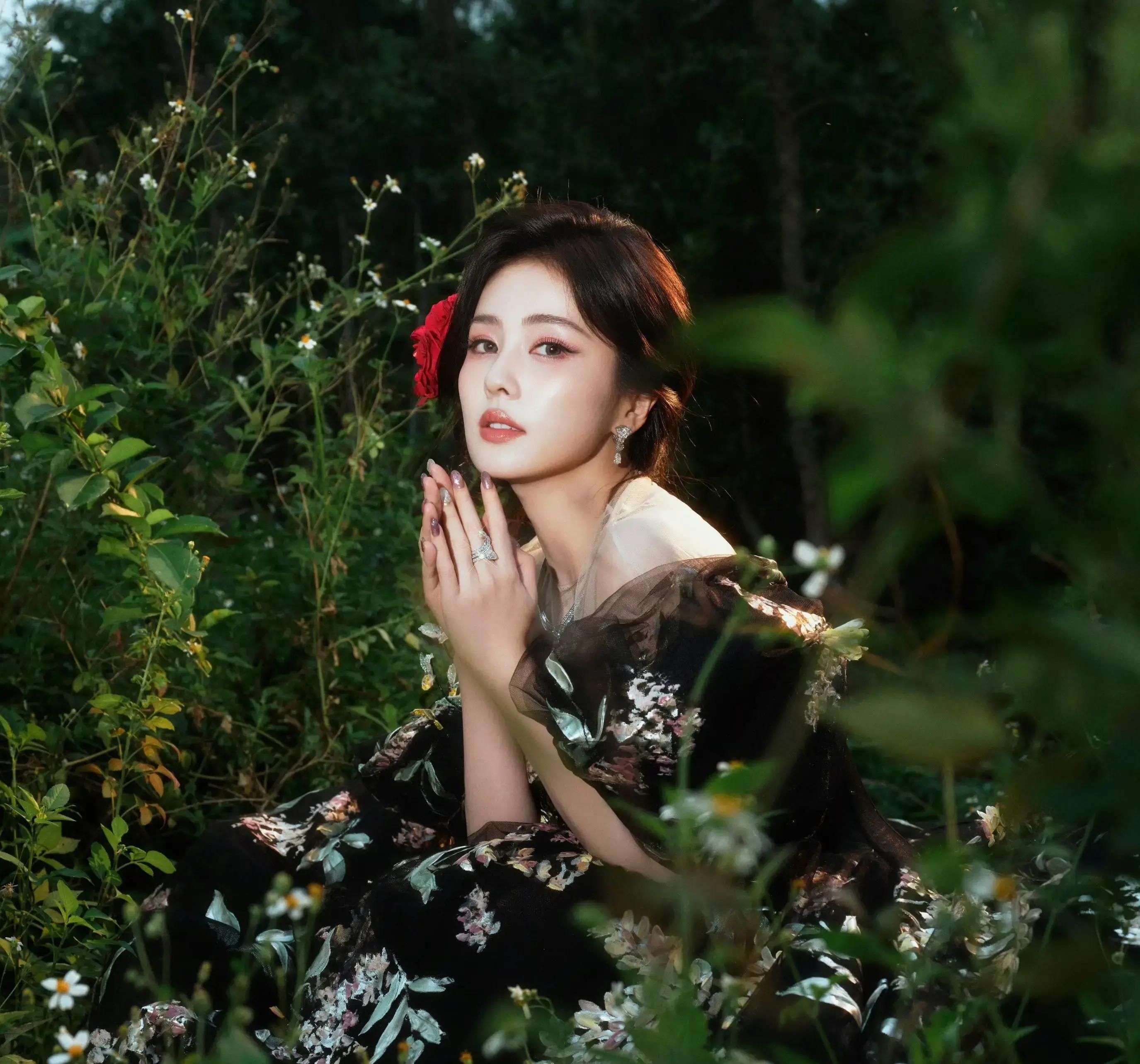 星光大赏红毯大赏:女星高定惊艳全场,谁是你的心动C位?