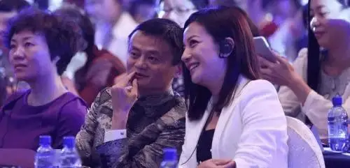 赵薇这婚结得，算血亏吗？