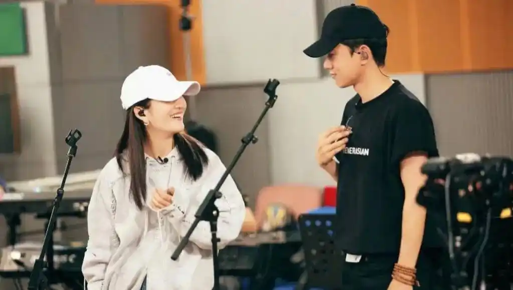 短短几天，张杰谢娜陆续公布喜讯，网络纷纷祝贺，终于迎来这一刻