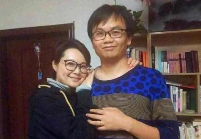 自1993年起，富商徐威专宠袁立12年，为何转身娶了小20岁的张怡宁