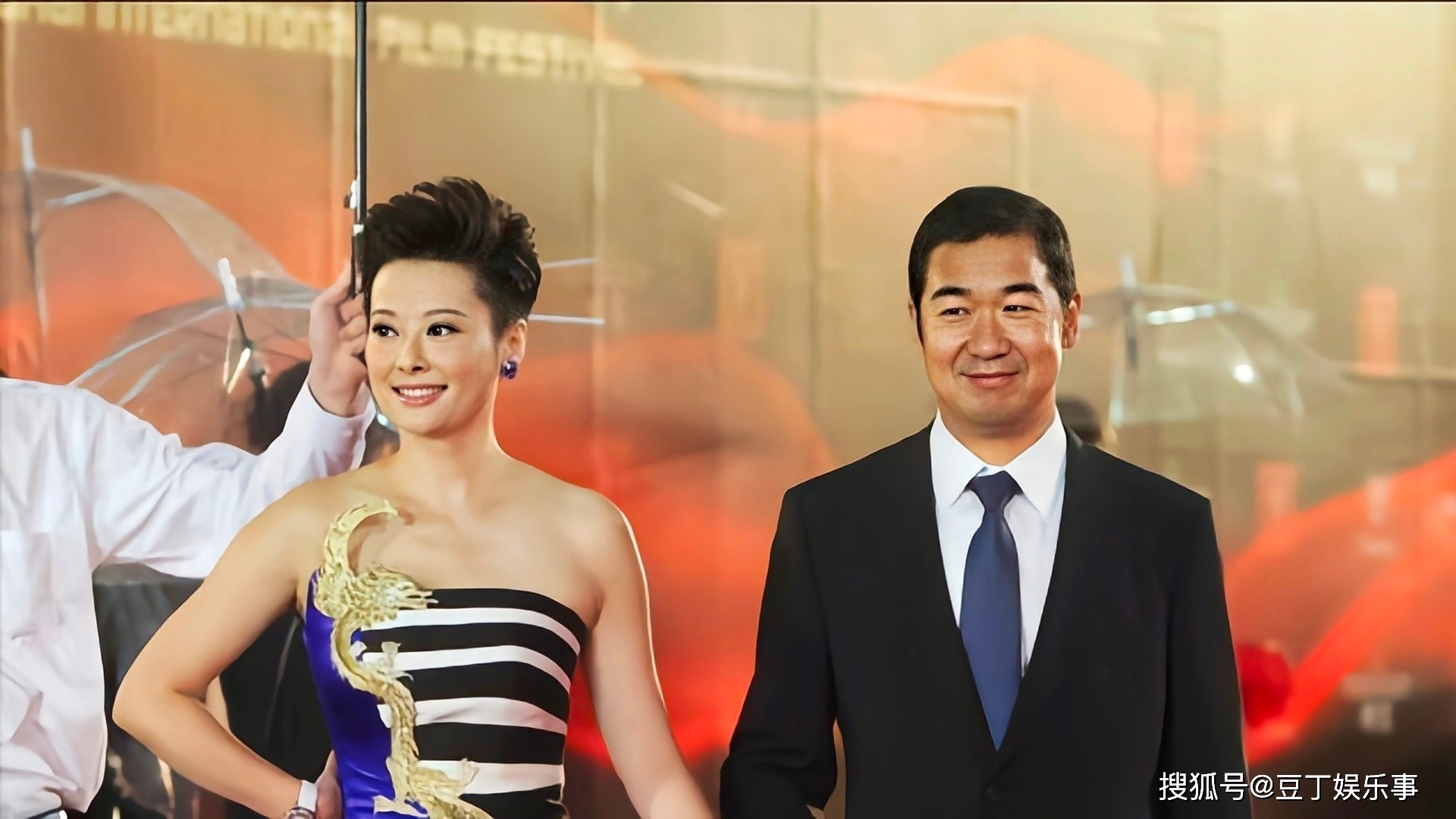 亿万富翁徐威：与袁立同居12年，后转身娶小20岁张怡宁