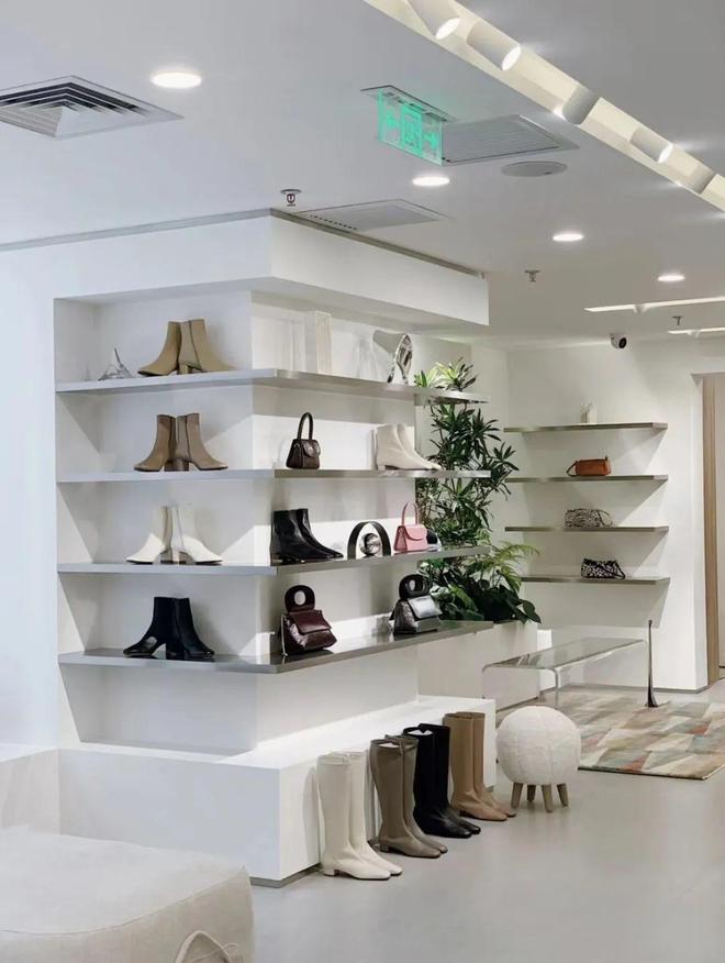 别再找代购了！北京这些精致与潮流并存的买手店，真的好逛！