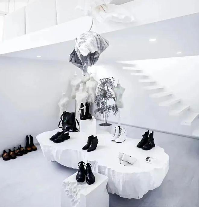 别再找代购了！北京这些精致与潮流并存的买手店，真的好逛！