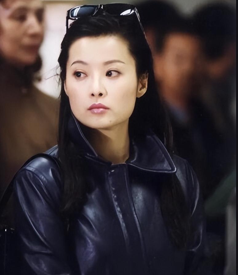 曾经“不可一世”的袁立,为何竟会走到了今天这般地步?