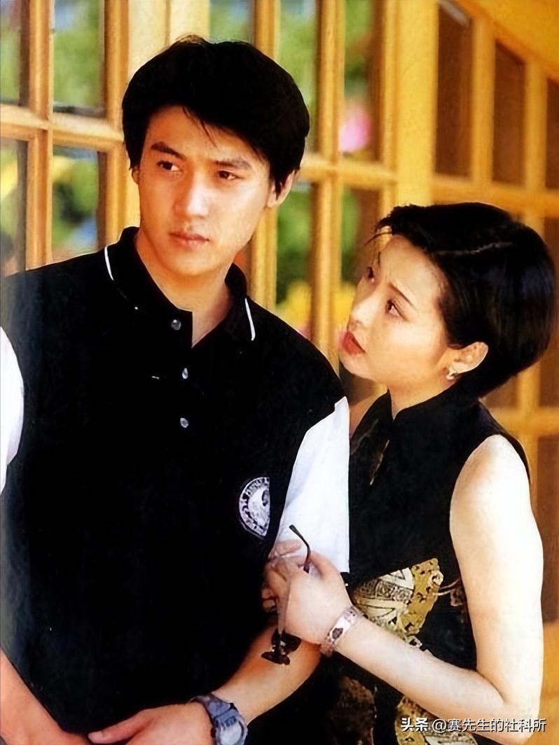 炮轰节目组,爆料明星黑料,口无遮拦的袁立是耿直还是“疯”?