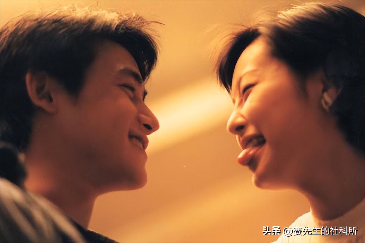 炮轰节目组,爆料明星黑料,口无遮拦的袁立是耿直还是“疯”?