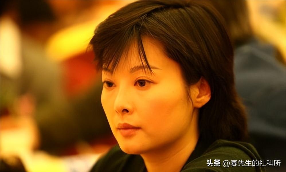 炮轰节目组,爆料明星黑料,口无遮拦的袁立是耿直还是“疯”?