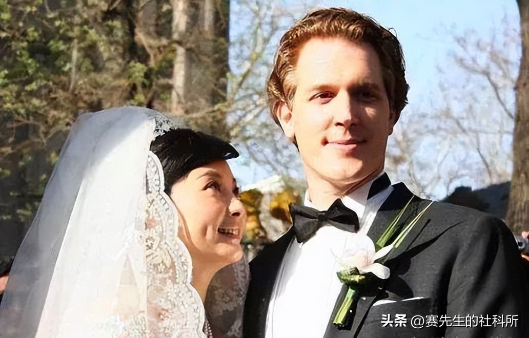 炮轰节目组,爆料明星黑料,口无遮拦的袁立是耿直还是“疯”?