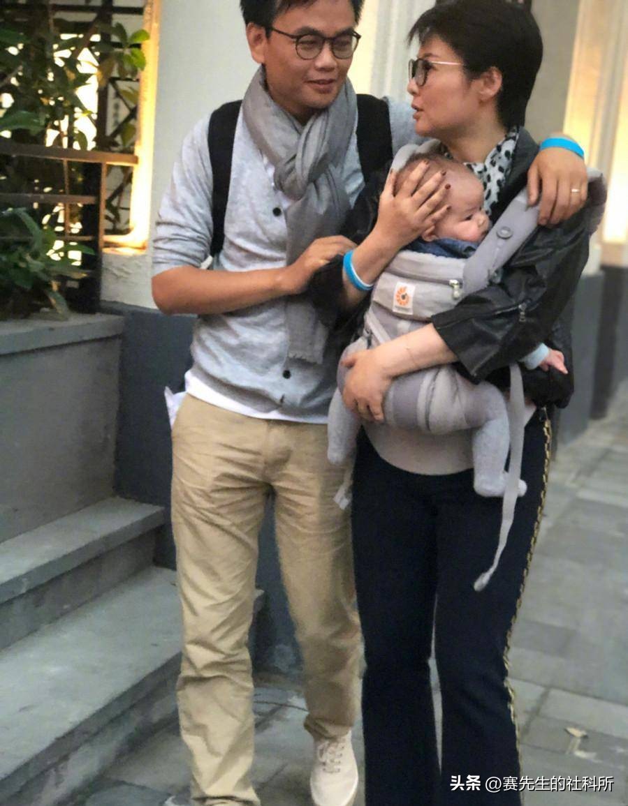 炮轰节目组,爆料明星黑料,口无遮拦的袁立是耿直还是“疯”?