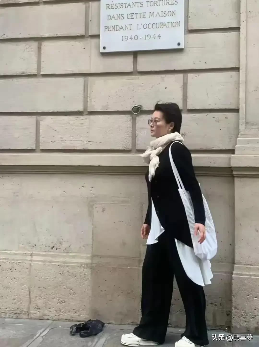 53岁袁立近况,年轻十岁,不生孩子国外冻卵,三婚两离,活的自我