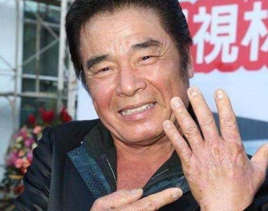 2016年雷洪欠债破产，6个老婆都跑路还患怪病，71岁仍娶小21岁妻