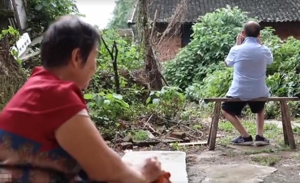 “折叠人”李华：骨头被敲断4次，植入22颗钢钉，如今重获新生