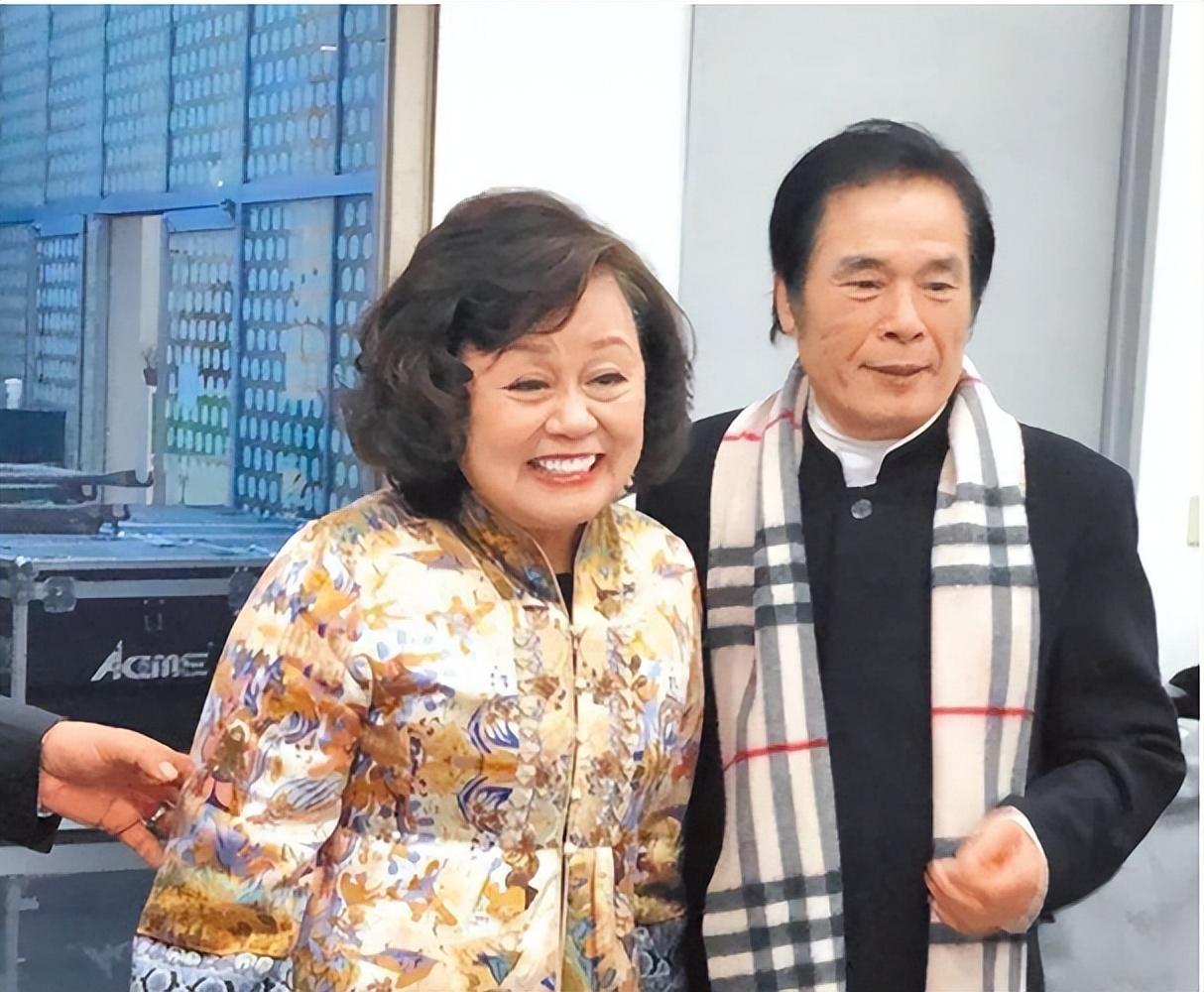 老戏骨雷洪:6个老婆同住一屋,每人每月7万零花钱,71岁娶第七房