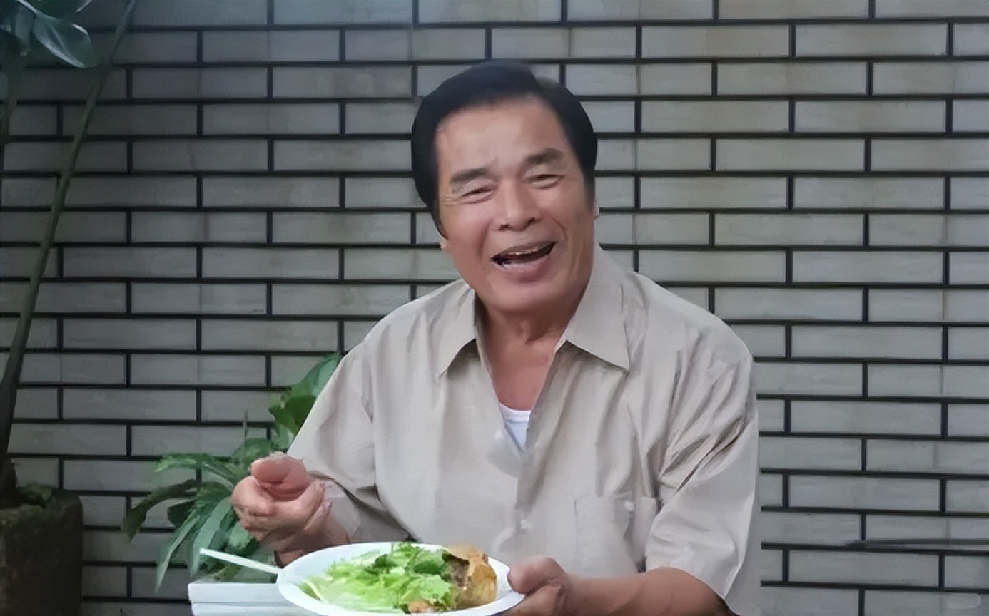 雷洪：六房太太月花42万的日子崩了，71岁却为一碗热汤还清千万债