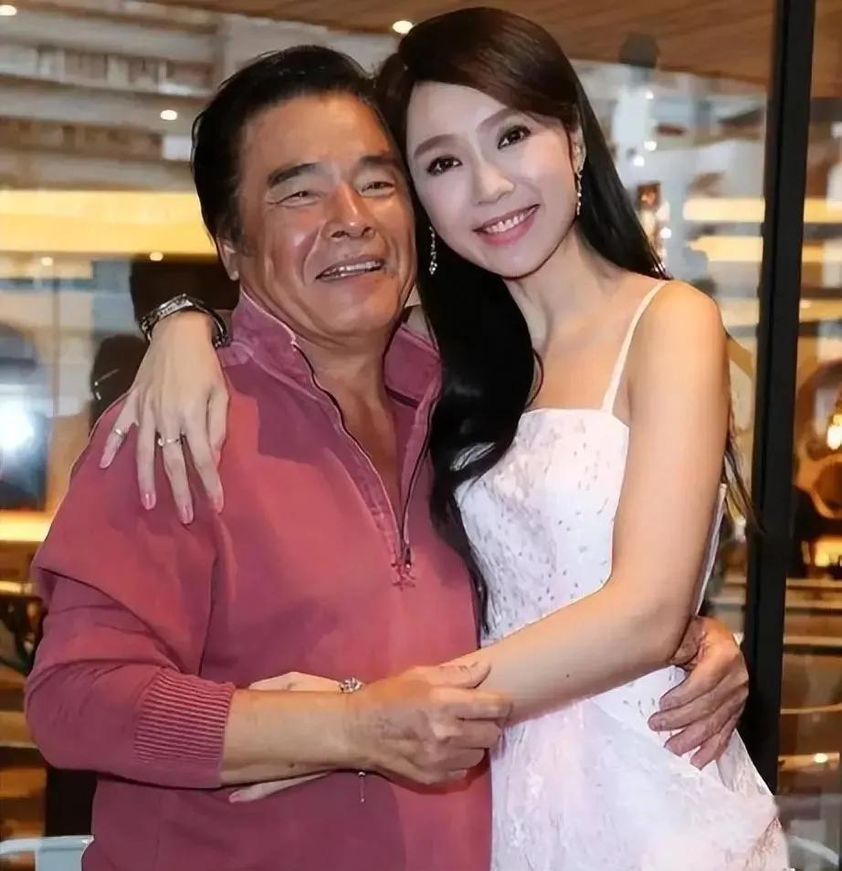 雷洪：六房太太月花42万的日子崩了，71岁却为一碗热汤还清千万债