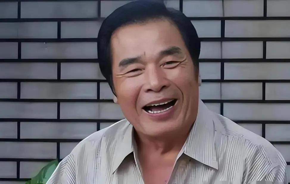 雷洪：六房太太月花42万的日子崩了，71岁却为一碗热汤还清千万债