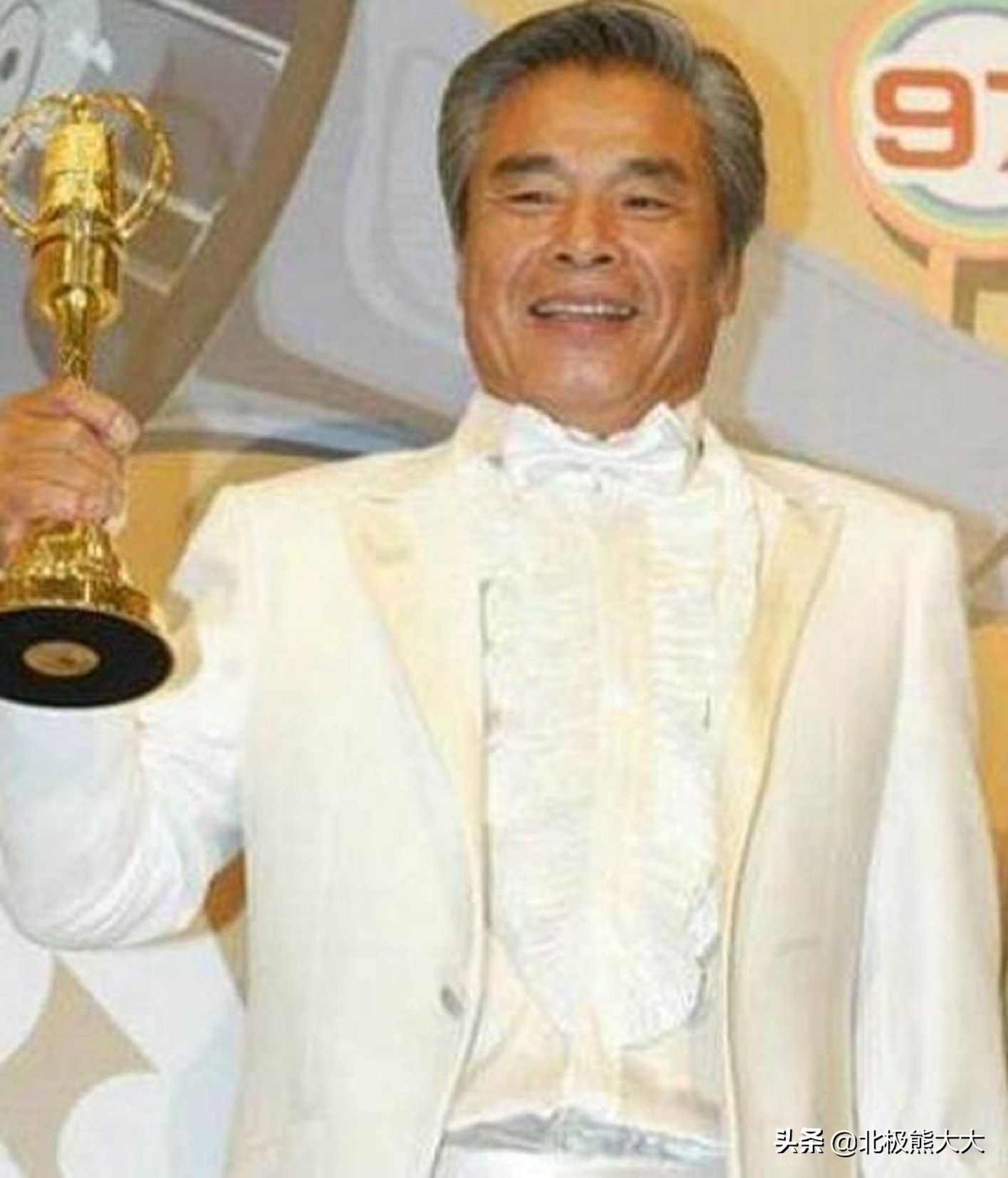 “现实版韦小宝”雷洪：二妻五妾，71岁时娶小20岁红颜知己做七房