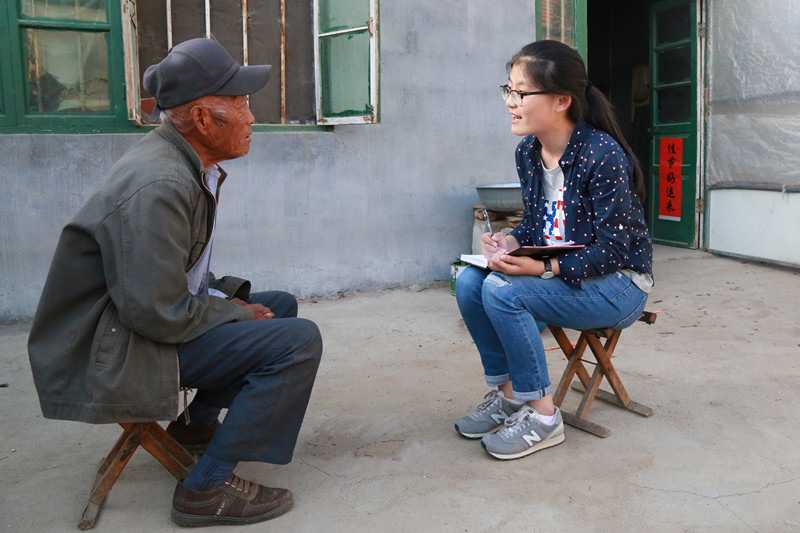 临沂临港区大学生村官陈安妮：用行动贴近村民的心