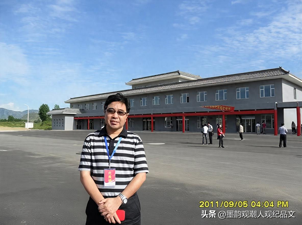 半生深耕宣传路· 一心守正铸初心