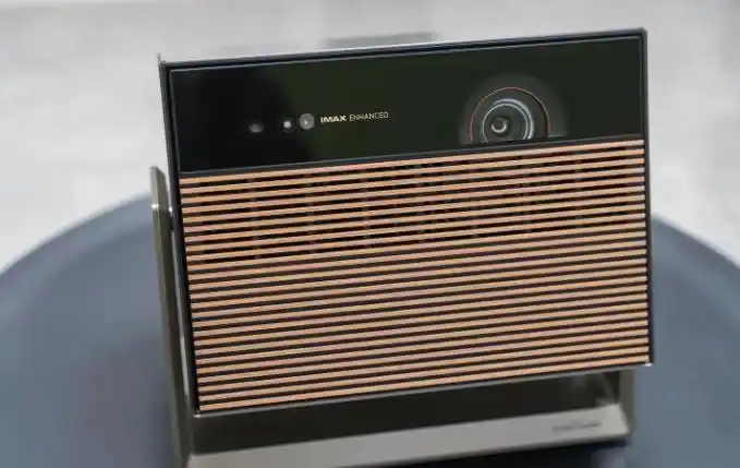 投影金圈镜头和红圈镜头哪个好？投影金圈和红圈镜头有什么区别？