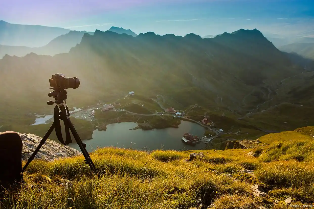 镜头大比拼:佳能红圈vs尼康金圈vs索尼G大师vs蔡司红T,值得买吗