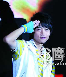 被误认为“快男”选手 陈志朋：我像魏晨吗？