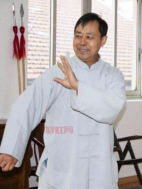 马保国闪电五连鞭，是真功夫还是表演？