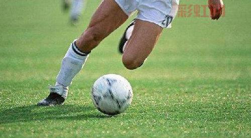 PES2011下载与攻略：掌握360度传球系统的技巧