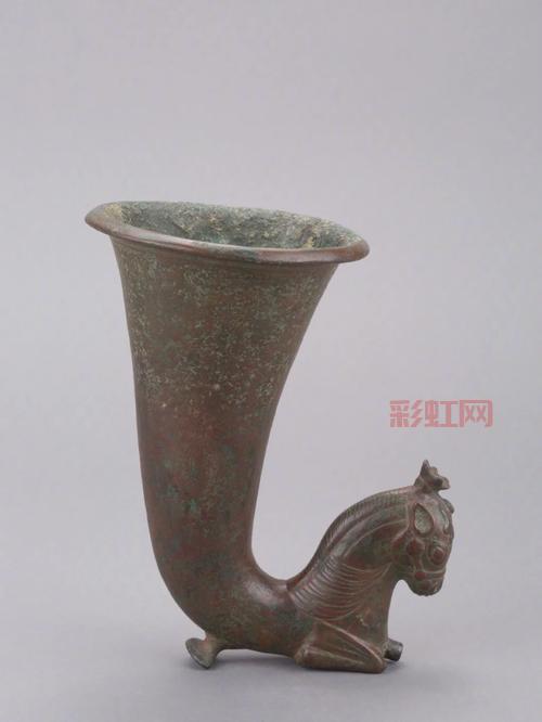 矮人工具的起源与用途：探索矿井与古物宝藏