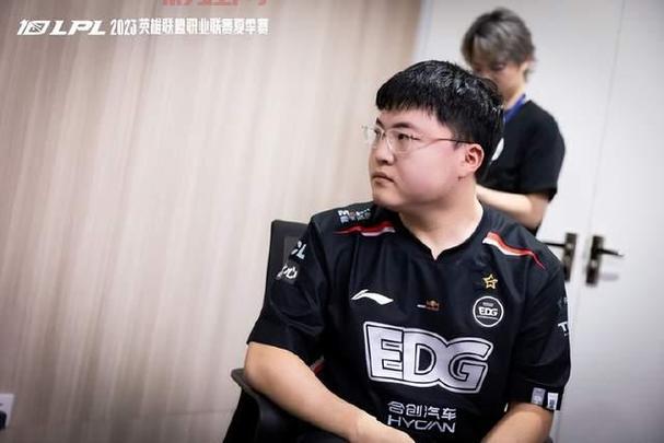 OMG柚子与小C爆发冲突，LOL电竞圈再掀热议风波