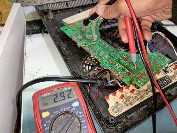 半球电磁炉E3故障解析：解决传感器问题的实用指南
