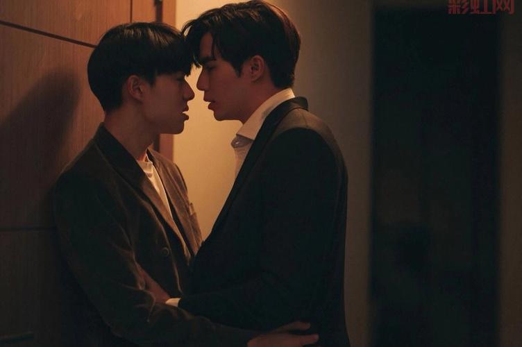 GAY18禁经典电影解析：同性恋与禁忌的边界探索
