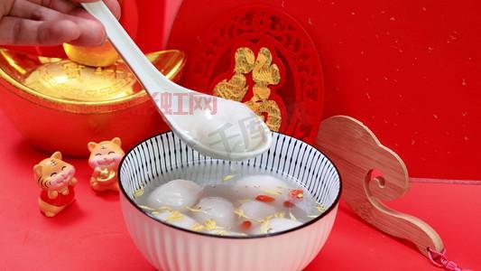 元旦必吃美食TOP5：团圆饺子、吉祥年糕、新年开运汤圆