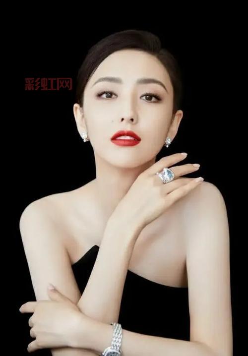 亚洲写真：展现诱惑与艺术的性感美女摄影