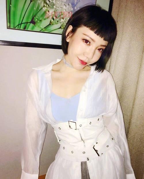 吴莫愁地铁海报吓到人？这事儿到底怎么回事！