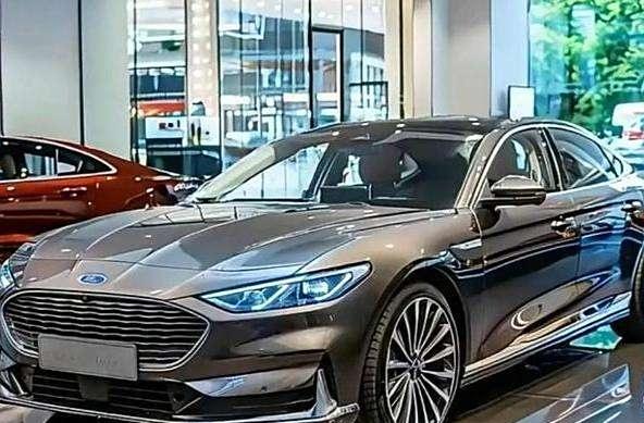 疑2025款福克斯曝光，配2.3升EcoBoost动力