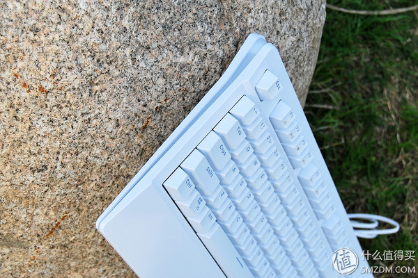 复古设计大手托——RK Pro104 RGB机械键盘评测