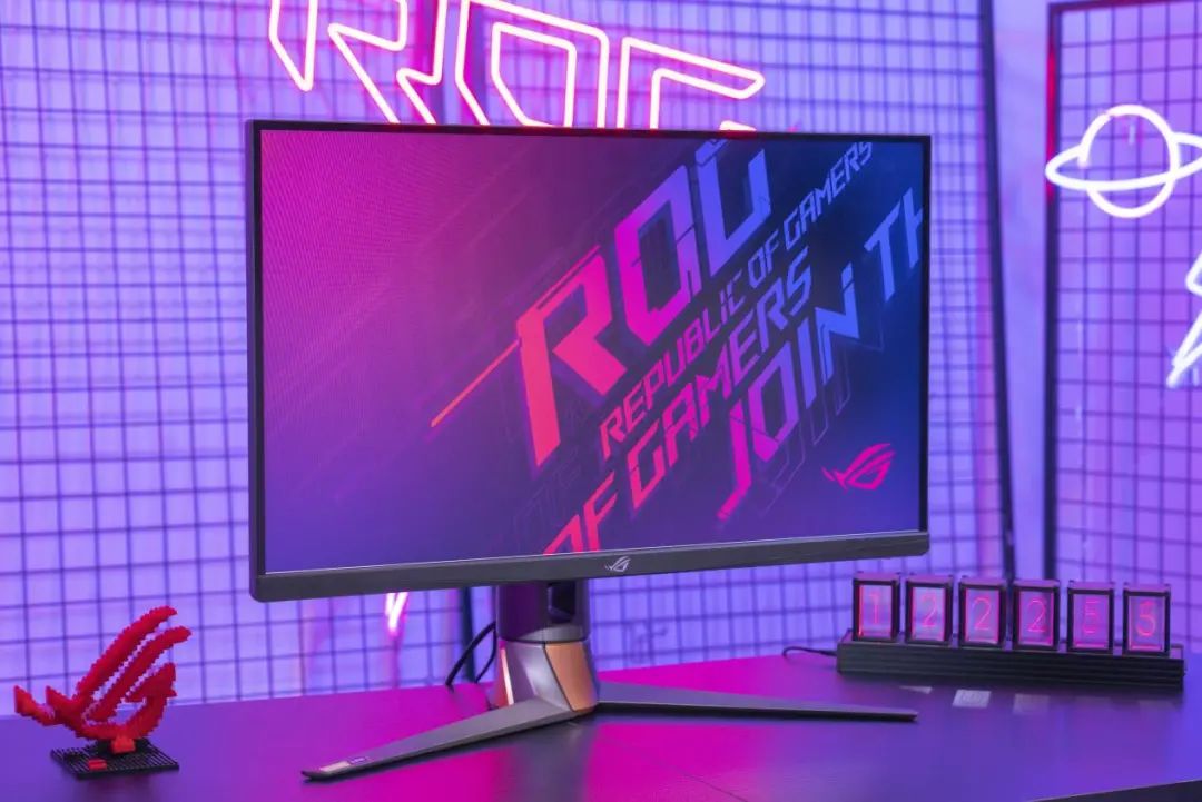 2K/240Hz FastIPS极致电竞体验！ROG Swift PG279QM显示器测评
