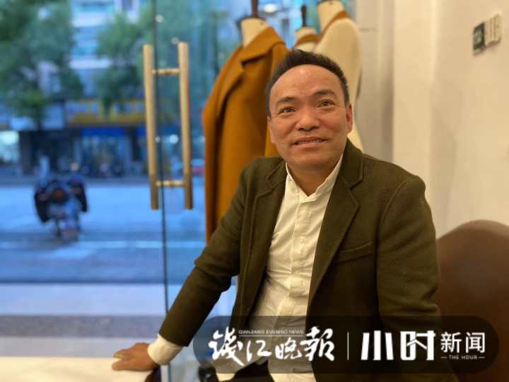 “服装厂拆迁，我想留在杭州”，小学文化的打版师转型直播培训，月入十万