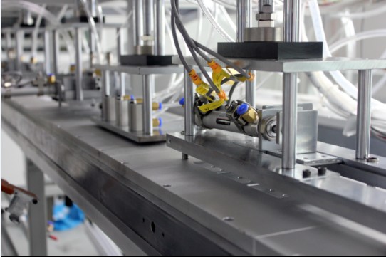 天绎开创有源RFID卡自动化生产时代