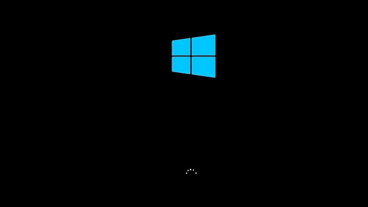 win10一进桌面就全部黑屏了 win10开机黑屏怎么办