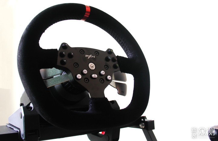 今晚7点带上莱仕达V10方向盘我在秋名山等你!