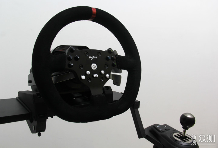 今晚7点带上莱仕达V10方向盘我在秋名山等你!