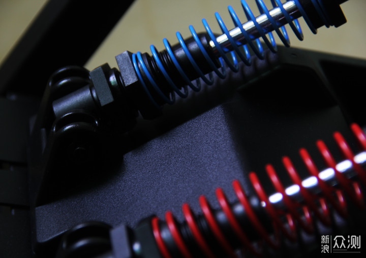 今晚7点带上莱仕达V10方向盘我在秋名山等你!