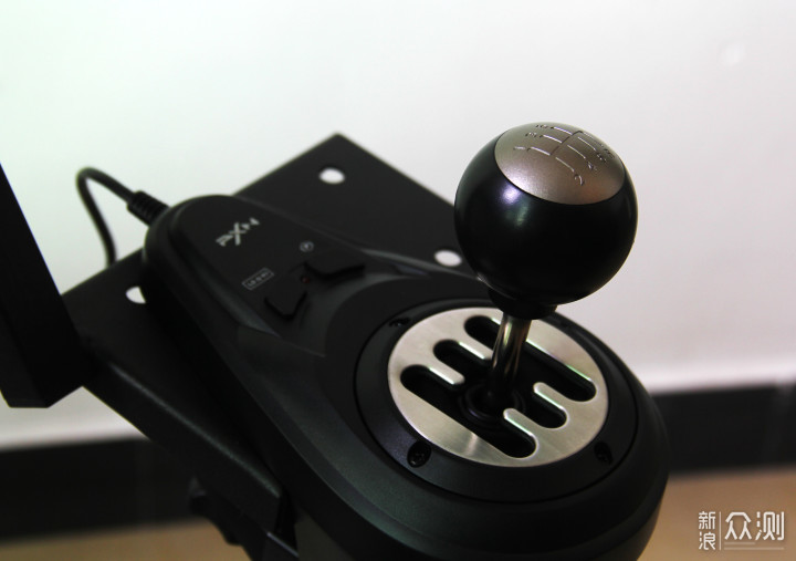 今晚7点带上莱仕达V10方向盘我在秋名山等你!