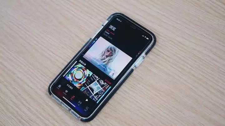iOS 公测版体验:更快更多功能,手机就能直接升级