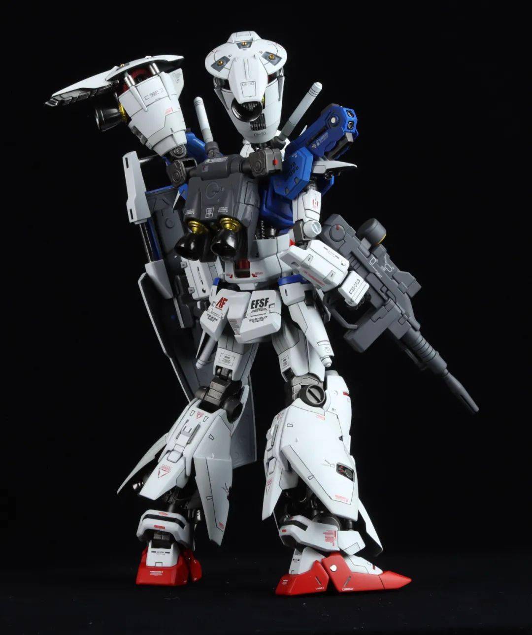 绝了！老物MG GP01Fb也能改出这样的造型和细节……