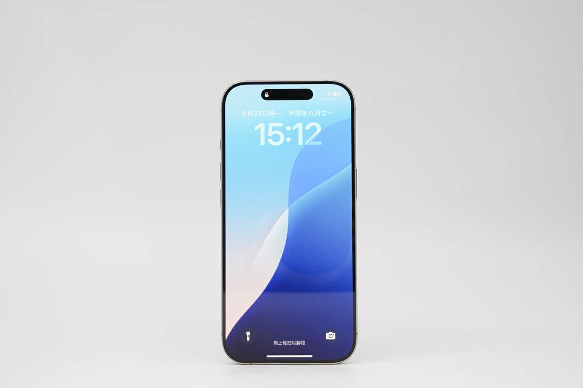 iPhone 16 Pro无线充电速度对比：25W与15W MagSafe仅快3分钟